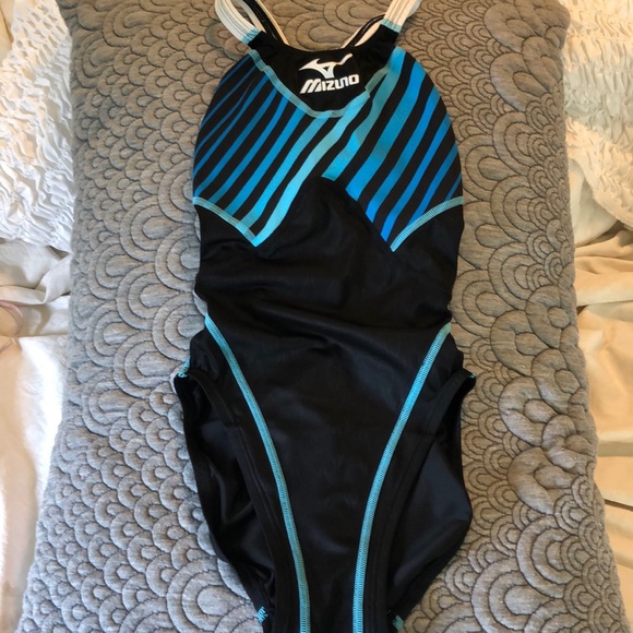 mizuno bathing suits